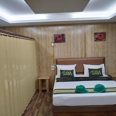 The Royal Bamboo Lodges - Sha Certified Khao Sok National Park Extérieur photo