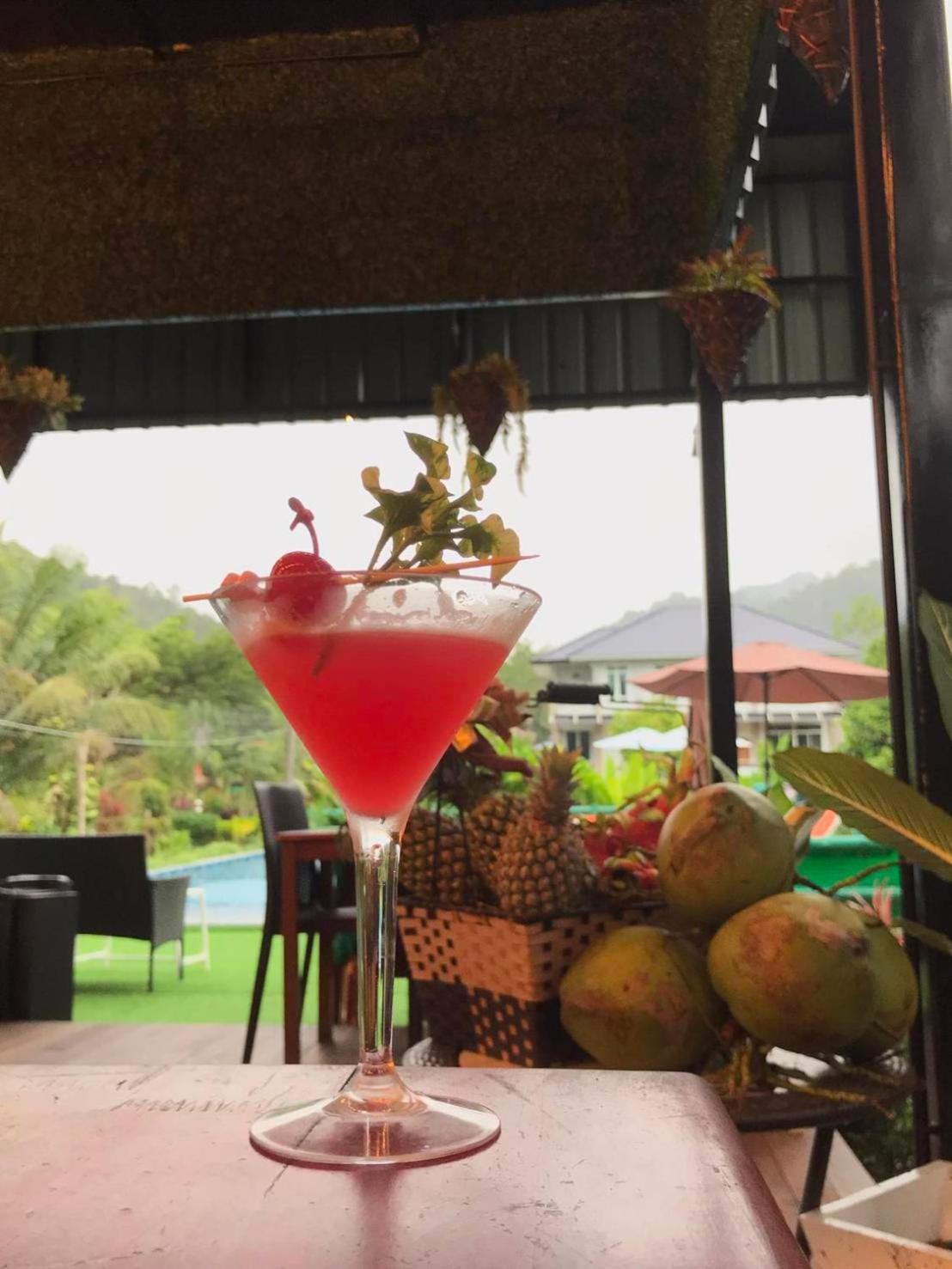 The Royal Bamboo Lodges - Sha Certified Khao Sok National Park Extérieur photo
