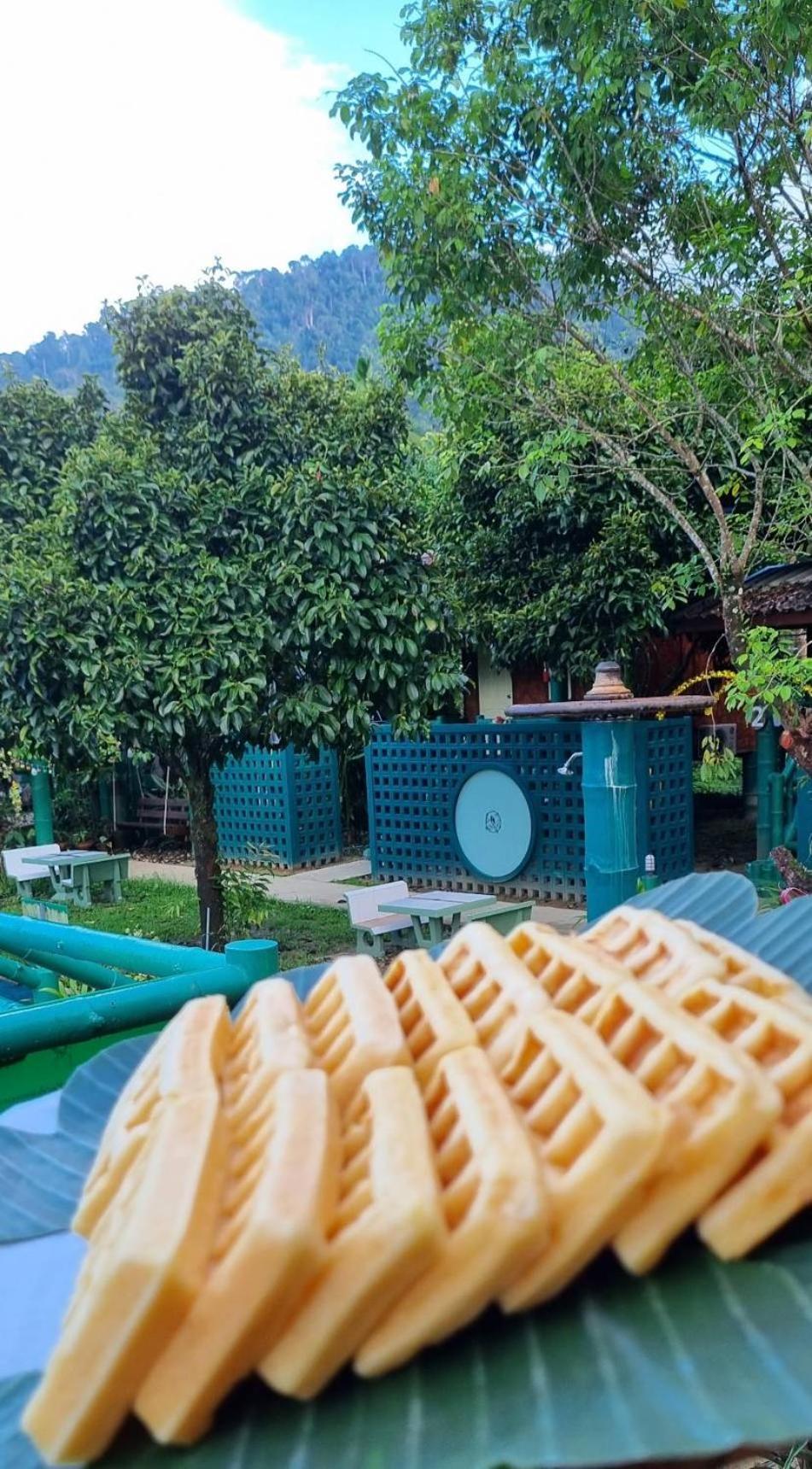 The Royal Bamboo Lodges - Sha Certified Khao Sok National Park Extérieur photo
