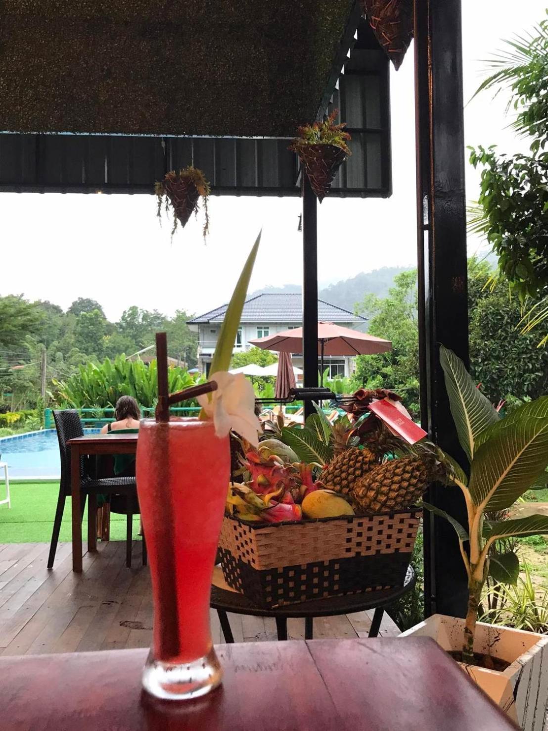 The Royal Bamboo Lodges - Sha Certified Khao Sok National Park Extérieur photo