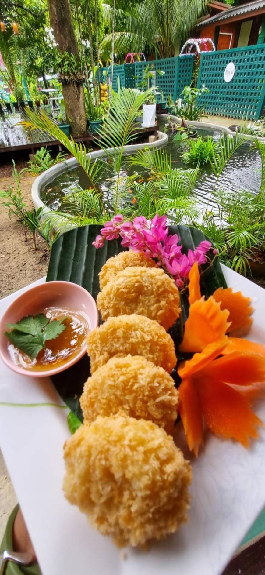 The Royal Bamboo Lodges - Sha Certified Khao Sok National Park Extérieur photo