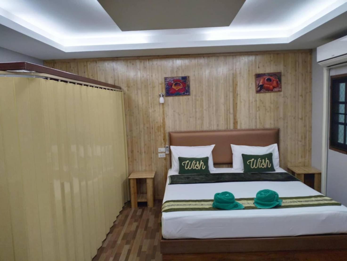 The Royal Bamboo Lodges - Sha Certified Khao Sok National Park Extérieur photo