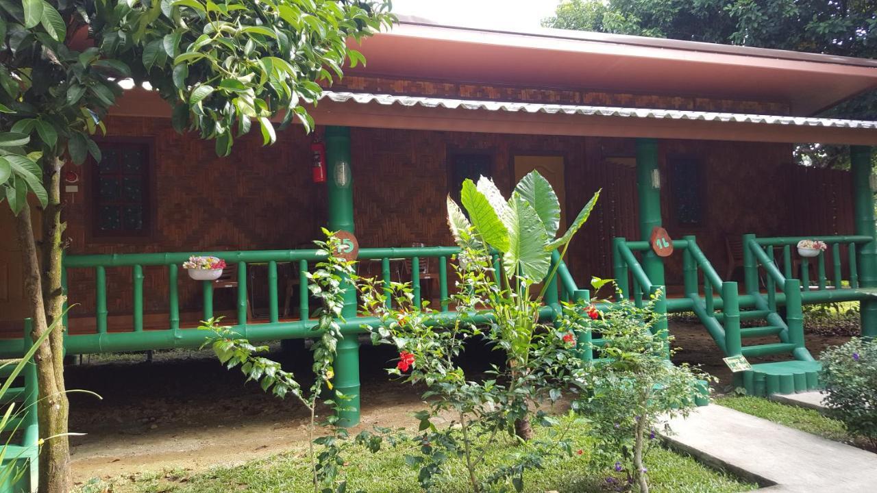 The Royal Bamboo Lodges - Sha Certified Khao Sok National Park Extérieur photo